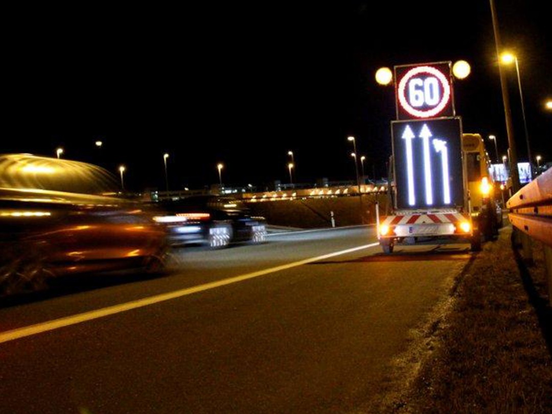 Trafik Yönlendirme Römorku